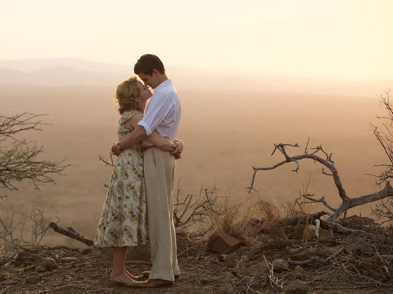 เขาและเธอตกหลุมรักแค่เพียงสบตา และตกลงใจแต่งงานในชั่วข้ามคืน