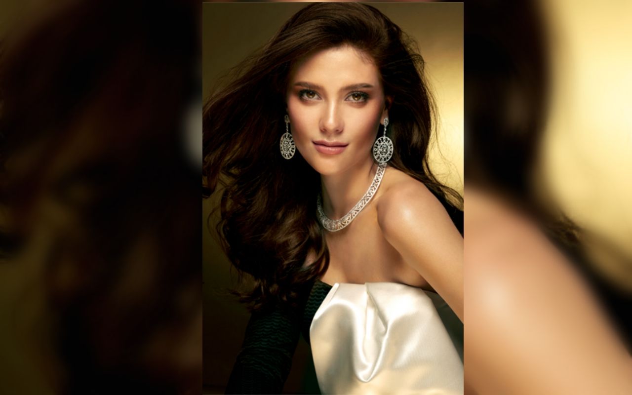 มารีญา พูนเลิศลาภ Miss Universe Thailand 2017