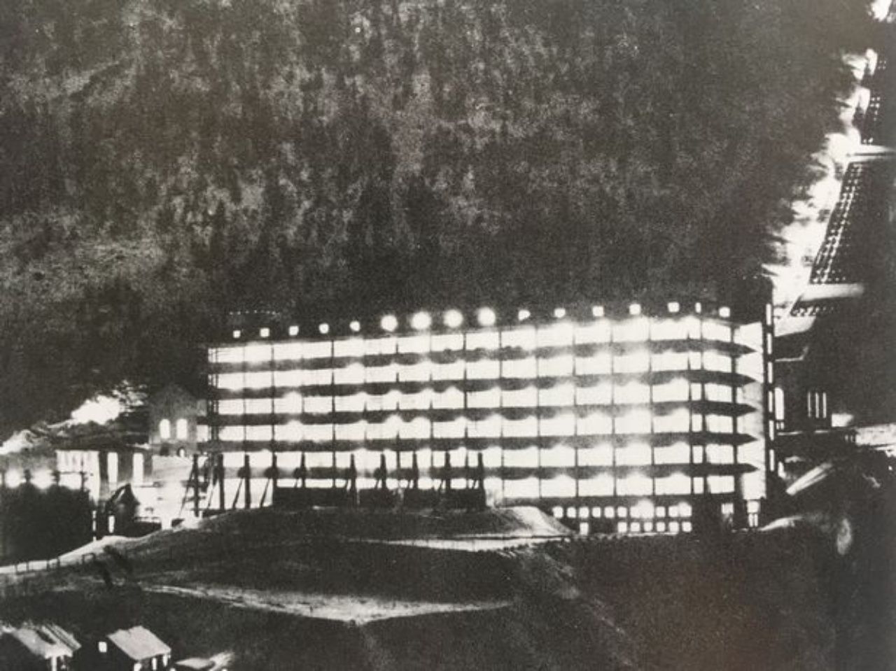 โรงงานไฟฟ้าพลังงานน้ำมวลหนัก ‘เวมอร์ค’ เป้าหมายที่ต้องถูกทำลาย