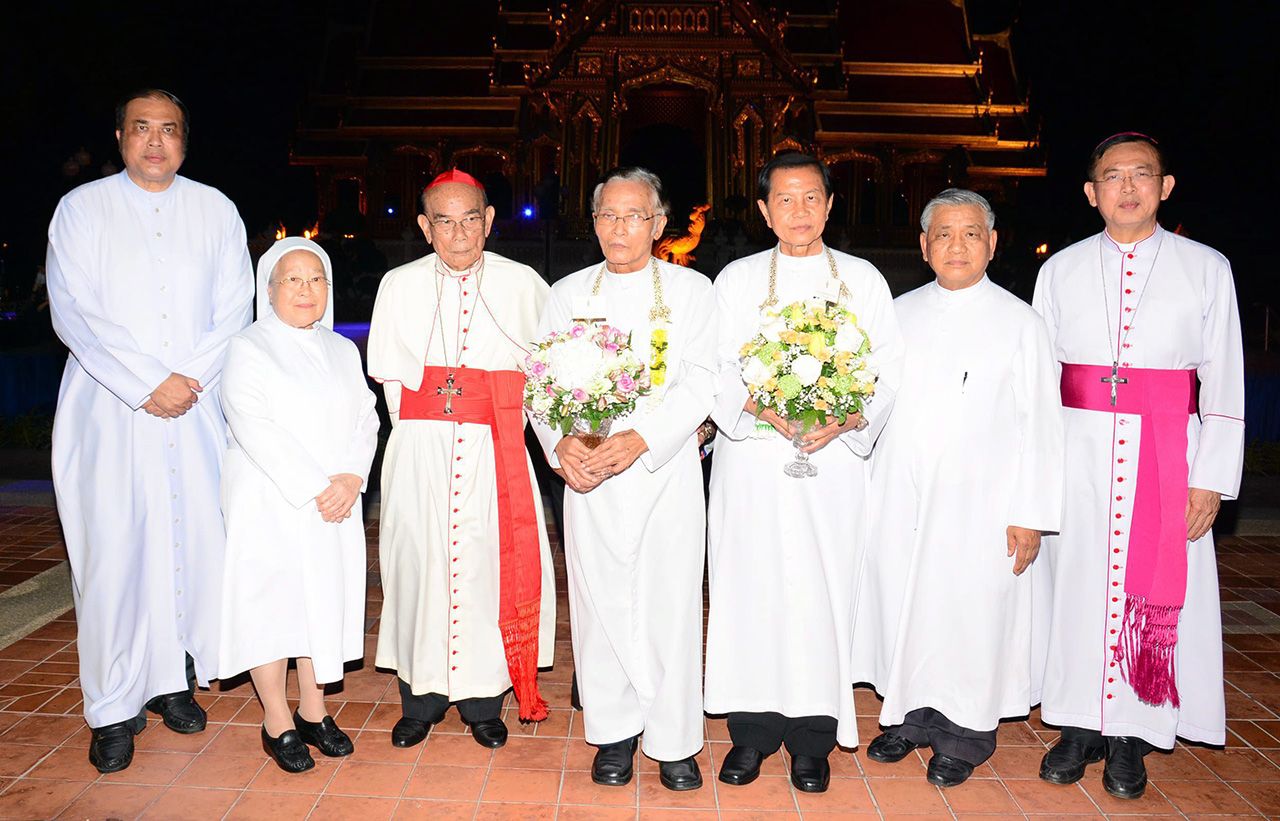 เบิร์ธเดย์ ภราดา ดร.ศิริชัย ฟอนซีกา จัดงานเลี้ยงฉลองวันเกิดครบ 84 ปี ให้แก่ ภราดาประทีป โกมลมาศ และครบ 72 ปี ให้แก่ ภราดาบัญชา แสงหิรัญ โดยมี พระคาร์ดินัลมีชัย กิจบุญชู และพระสังฆราชสิริพงษ์ จรัสศรี มาร่วมงานด้วย ที่ ม.อัสสัมชัญ สุวรรณภูมิ วันก่อน.