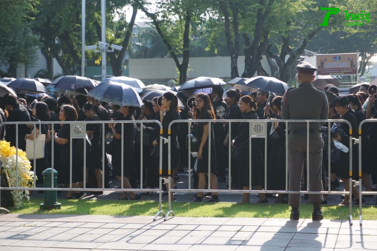 พระลานพระราชวังดุสิต