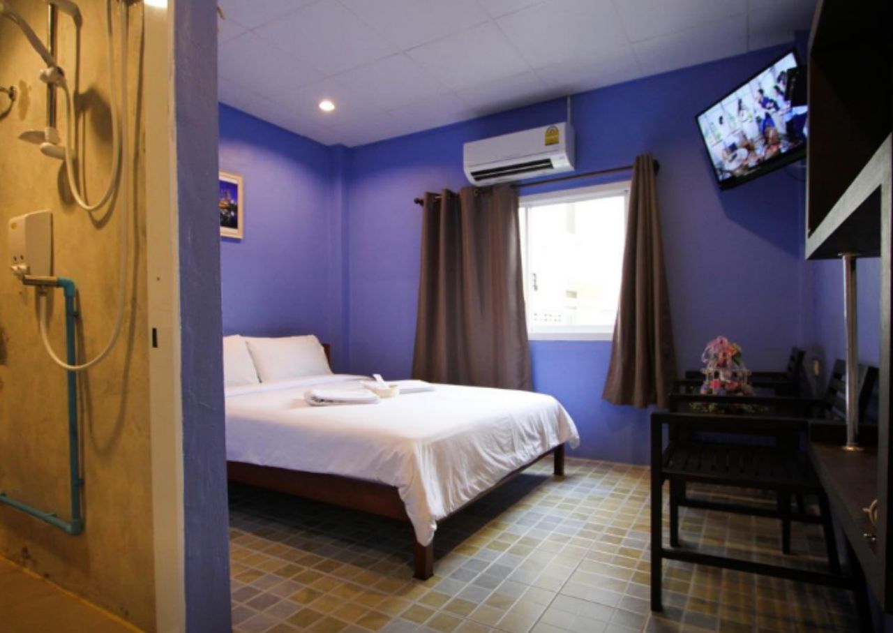 โรงแรมแอท สไมล์ เฮาส์