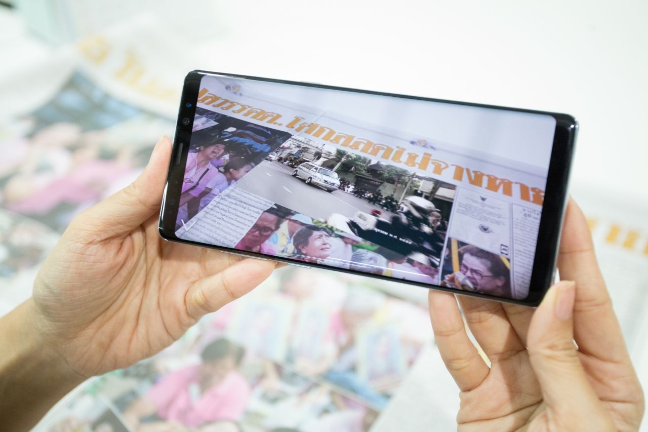 AR: คลิปขบวนอัญเชิญพระบรมศพท่ามกลางหยาดน้ำตาของประชาชน