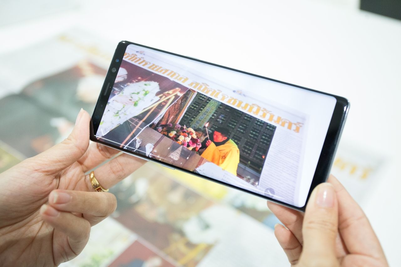 AR: กษัตริย์จิกมี แห่งภูฏาน และผู้นำจากนานาประเทศร่วมกันแสดงความเคารพและลงนามแสดงความอาลัย