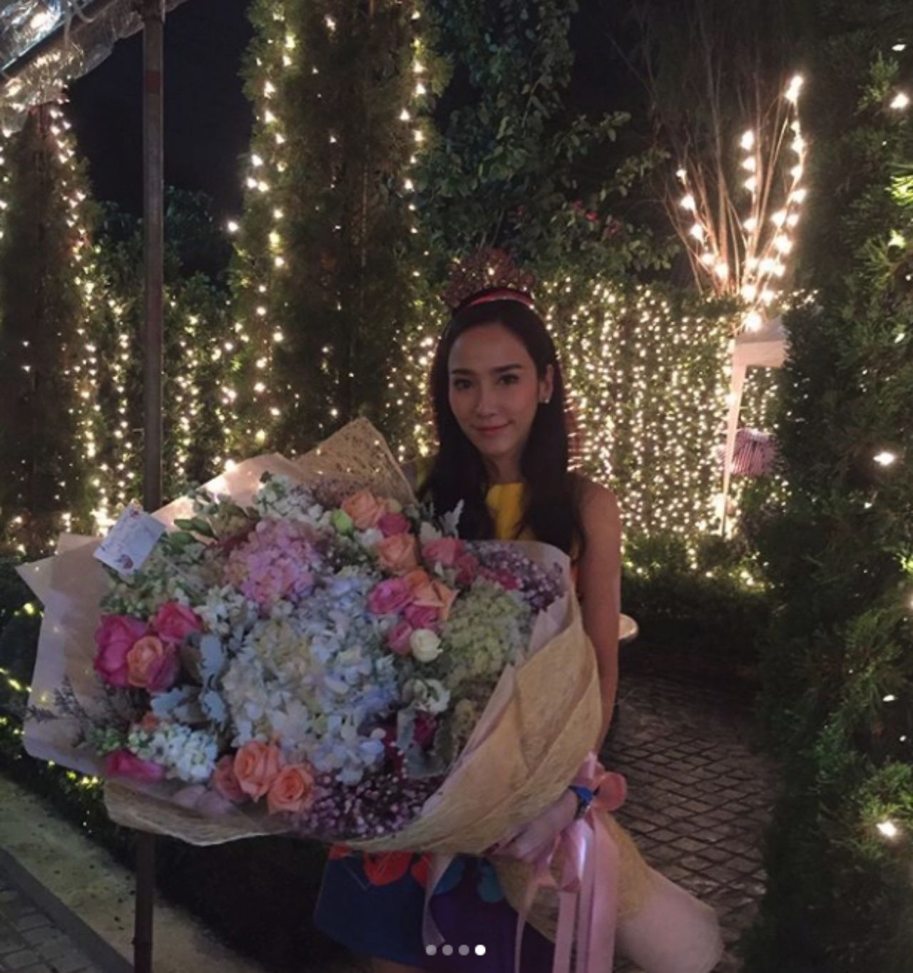 ดอกไม้จากใครหนอ??