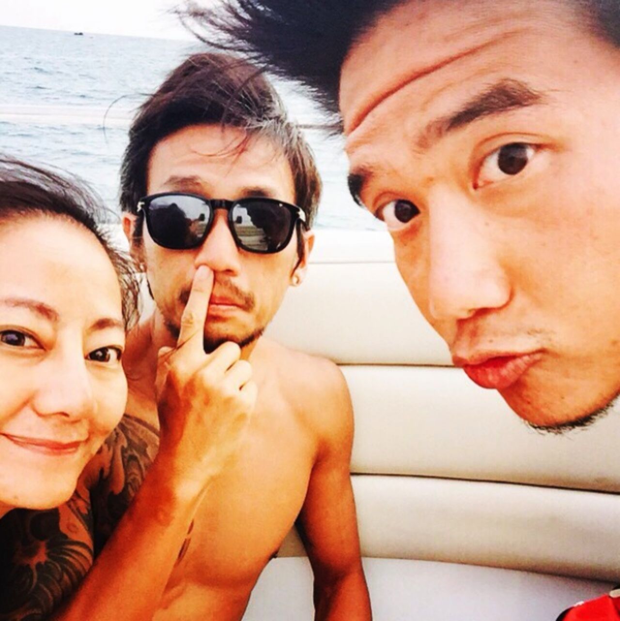 3 พี่น้อง กิ่งดาว-การ์ตูน-ไก่ต๊อก 