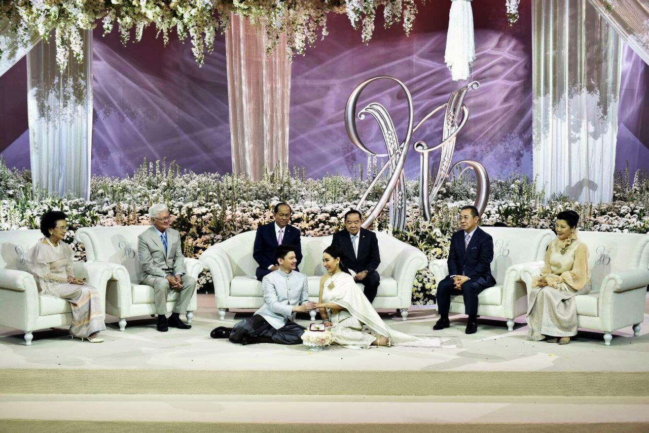 งานแต่งหมื่นล้าน