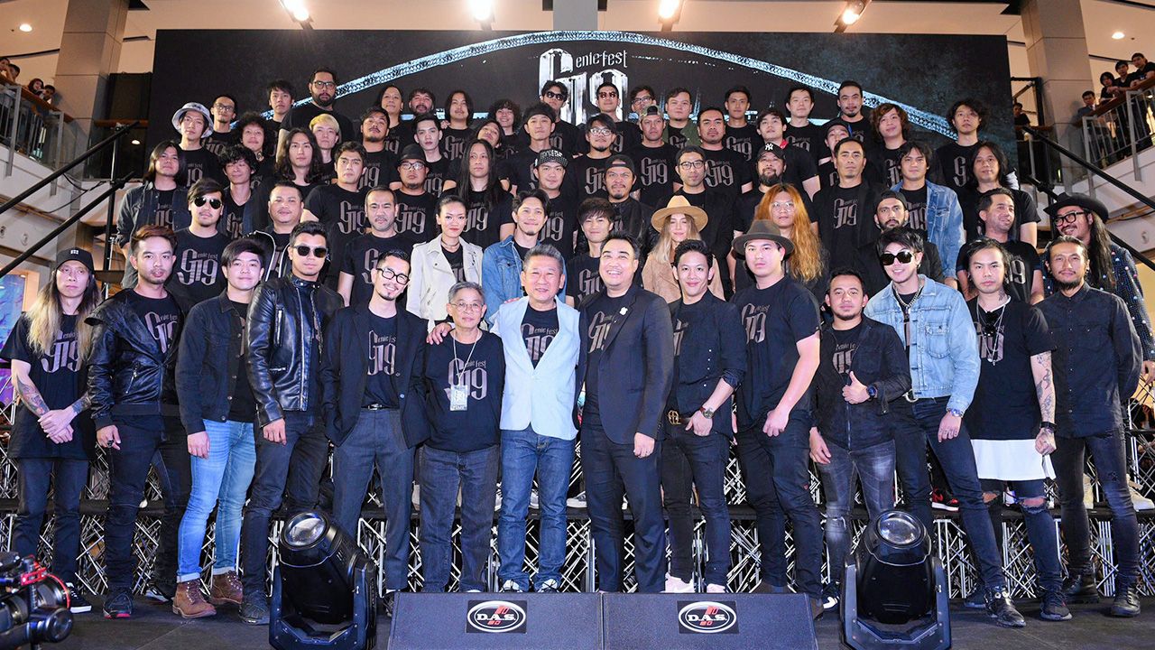 มันส์แน่ วิเชียร ฤกษ์ไพศาล บอสใหญ่ค่าย จีนี่ เรคคอร์ดส แถลงข่าวคอนเสิร์ตรวมค่ายครั้งยิ่งใหญ่ “Chang Music Connection presents genie fest 19 ปี กว่าจะร็อกเท่าวันนี้” โดยมีศิลปินมายกค่าย อาทิ ตูน บอดี้สแลม, พลพล, หนุ่ม กะลา, โปเตโต้ ฯลฯ ที่ ลานอีเดน เซ็นทรัลเวิลด์ วันก่อน.
