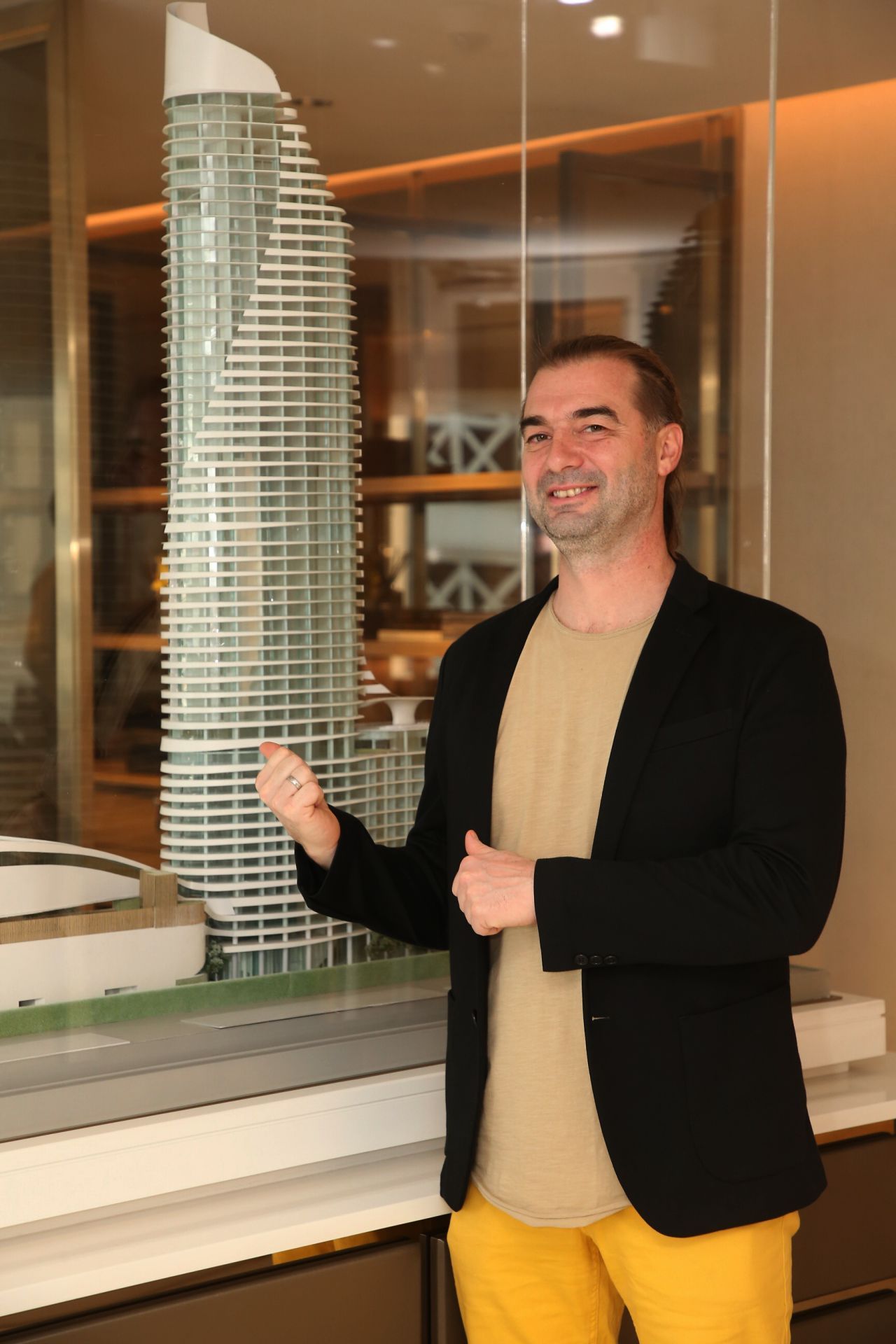 มร.อิสท์วาน ดาวิด