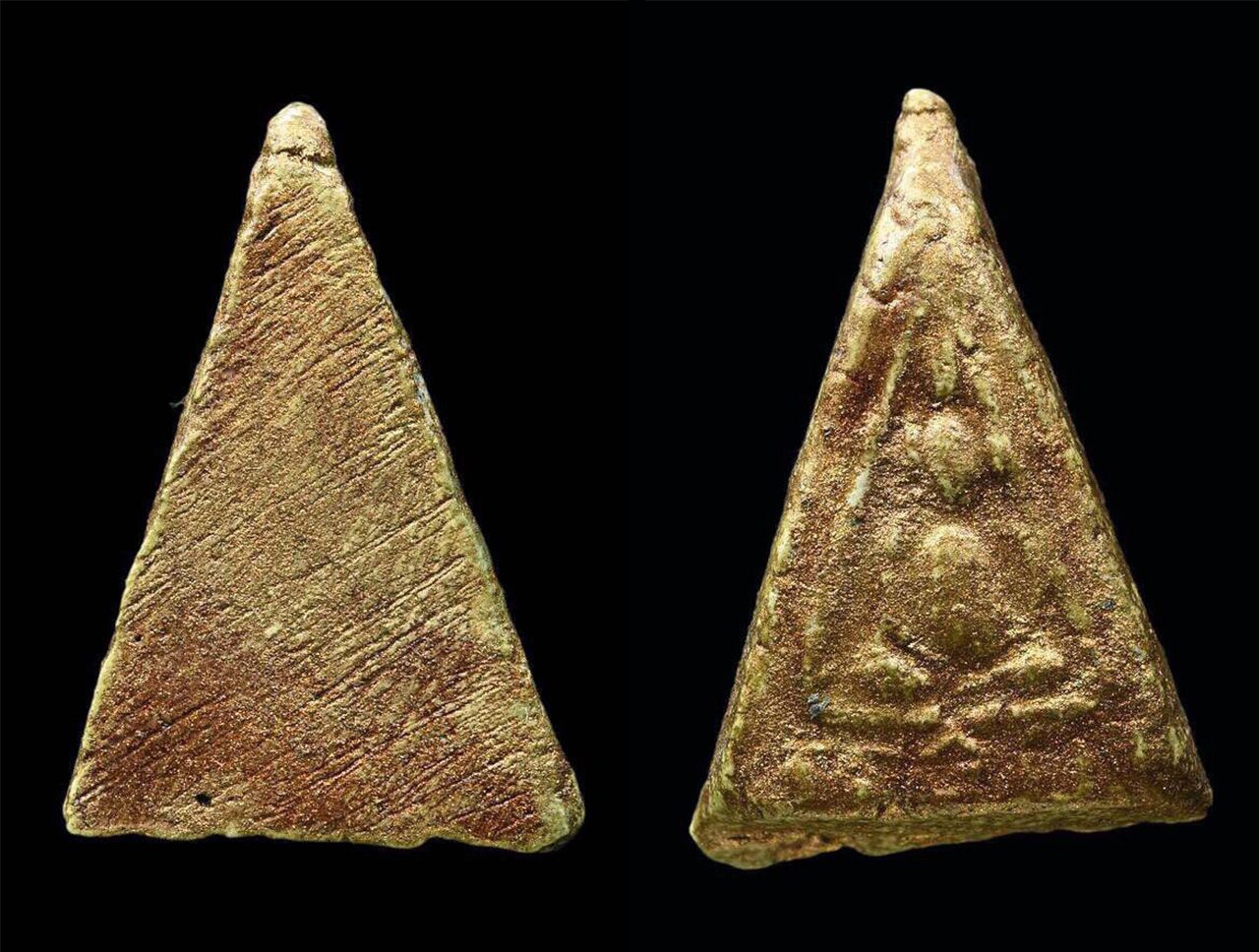 พระนางพญา พราย เดี่ยว ผงพรายกุมาร หลวงปู่ทิม วัดละหารไร่ ของจิระเดช สุคนธมาน.