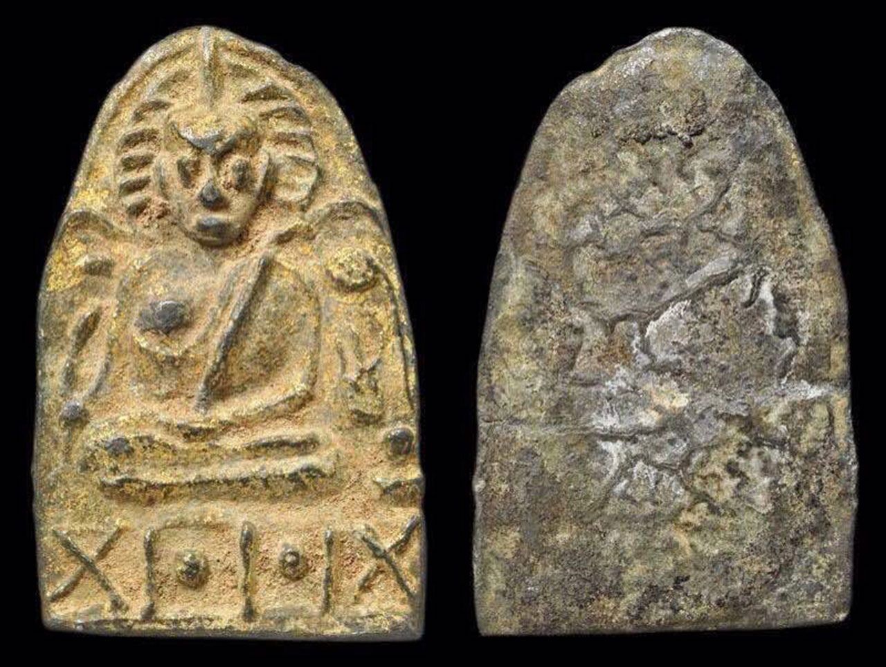 พระยอดขุนพลนาน้อย พิมพ์กลาง กรุวัดนาหลวง น่าน ของ ส.จ.บอม เมืองน่าน.