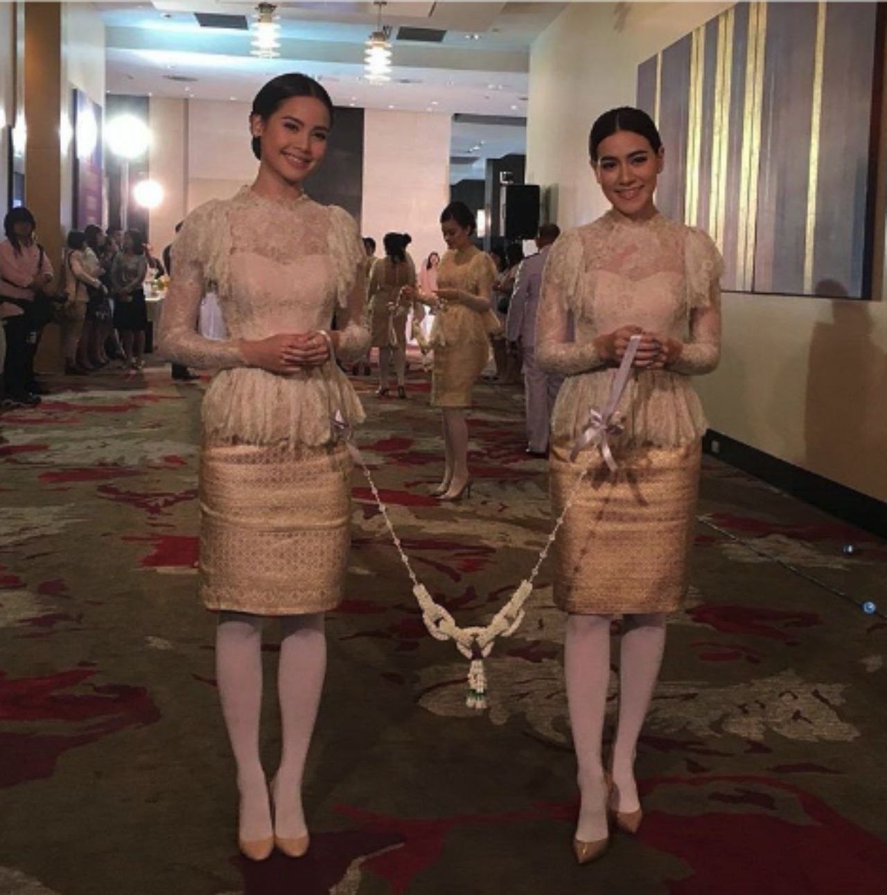 ญาญ่า-คิม กั้นประตูเงินประตูทอง