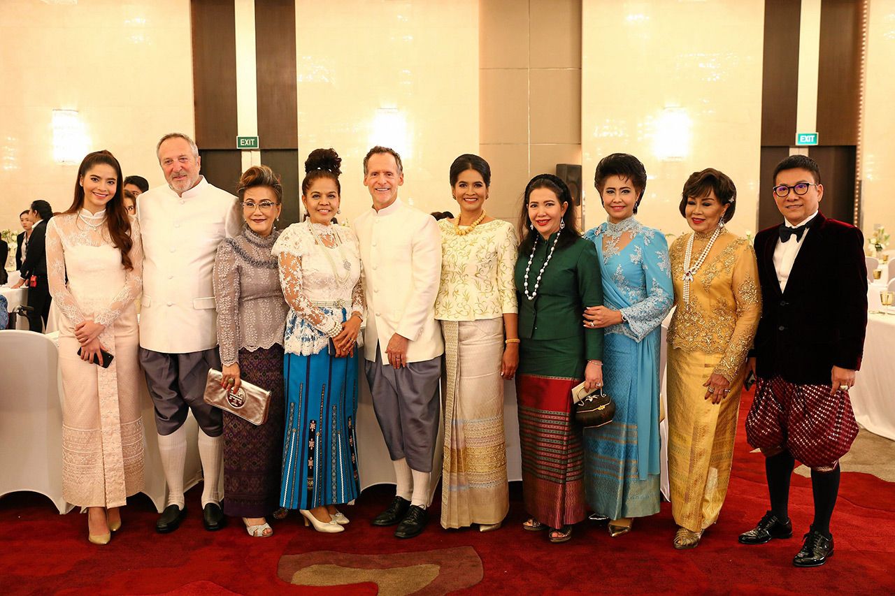 ครอบครัวบาเล็นซิเอก้าแฮปปี้สุดได้เป็นทองแผ่นเดียวกับตระกูลเจ้าสัว.