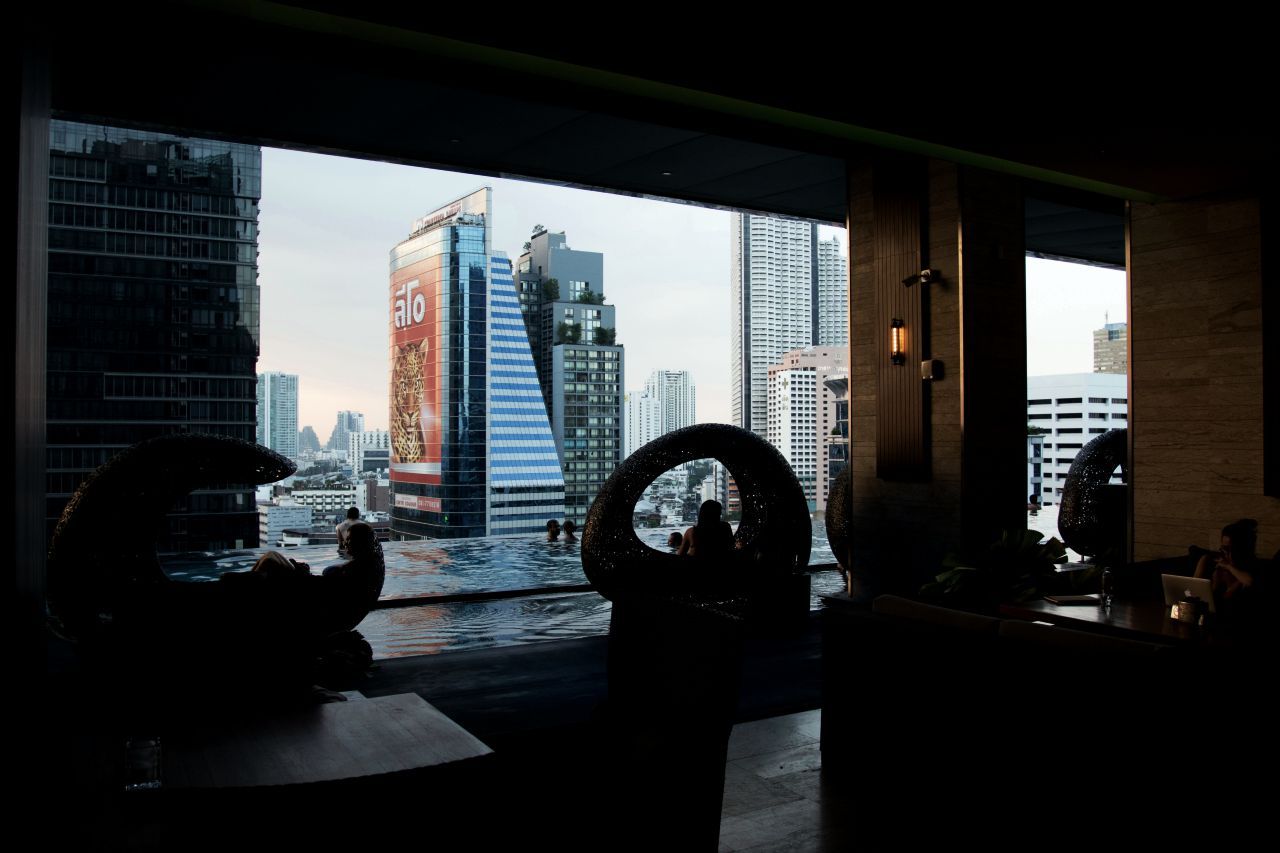 มองจากภายในร้านออกไป 