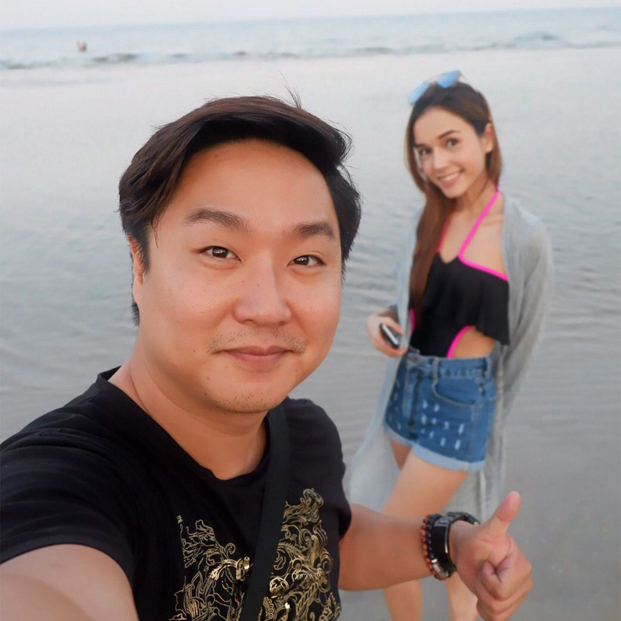 มีแฟนแล้วเซ็กซี่ได้ ส้ม–ธัญสินี ถือโอกาสตามไป outing กะครอบครัวของ จิน หวานใจ งานนี้เลยกล้าอวดหุ่นเป๊ะริมทะเลหัวหิน---โอ้ย...ย น้ำทะเลจะเป็นน้ำเชื่อมก็คราวนี้แหละ!!