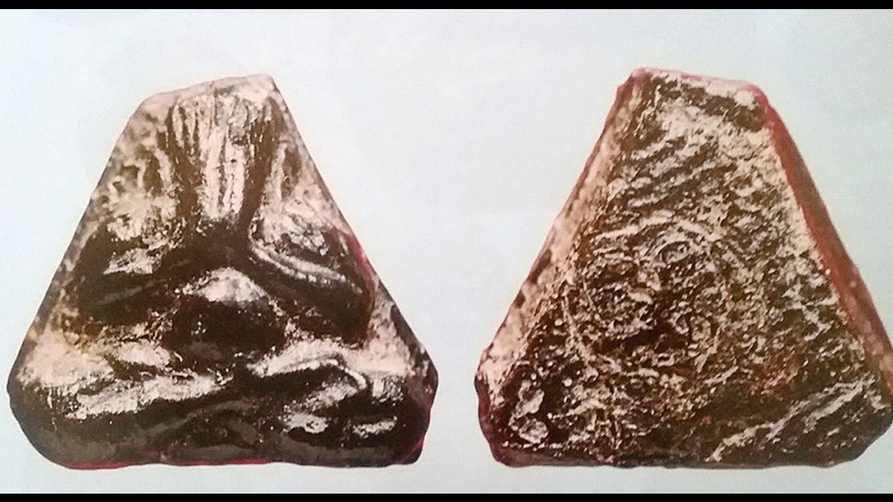 พระปิดตา กรมหลวงชุมพร เนื้อผงคลุกรัก หลวงปู่ ศุข วัดปากคลองมะขามเฒ่า.