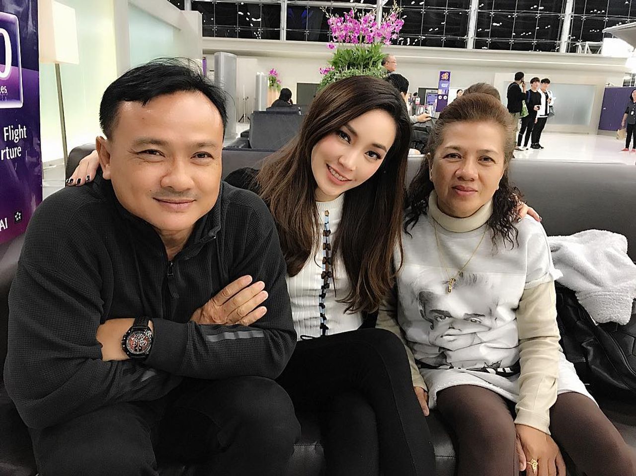 เมย์และพ่อแม่ของเจ