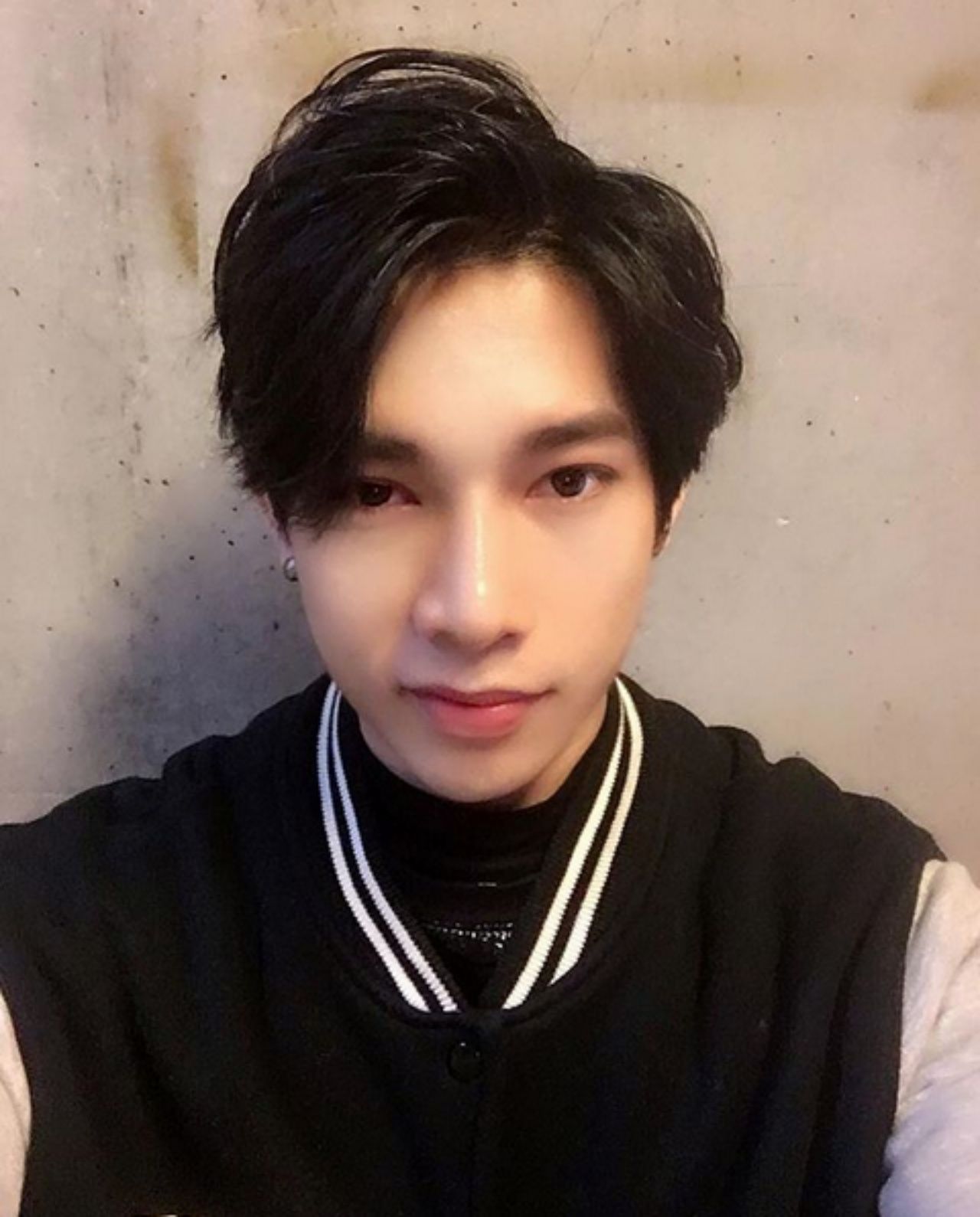 โตชิ แดนซ์เซอร์หนุ่มที่มีข่าวกับกระแต 