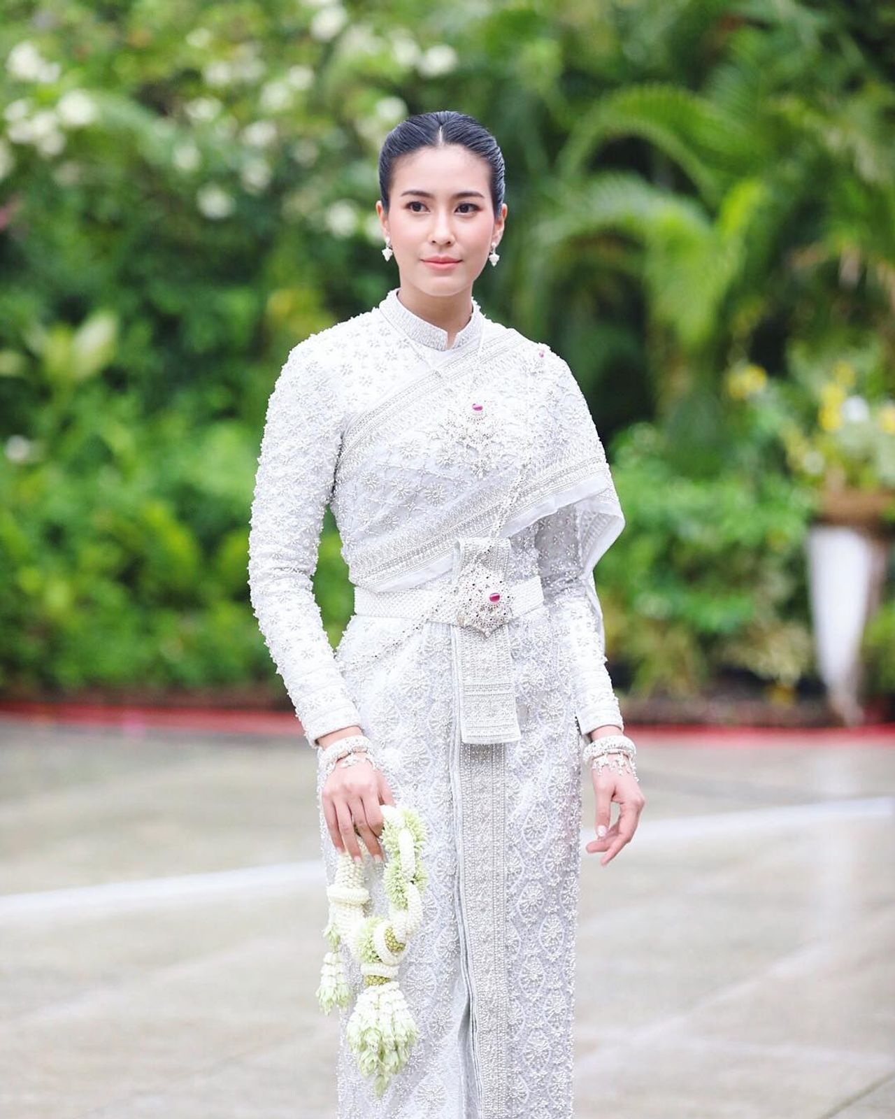 จุ๋ย วรัทยา