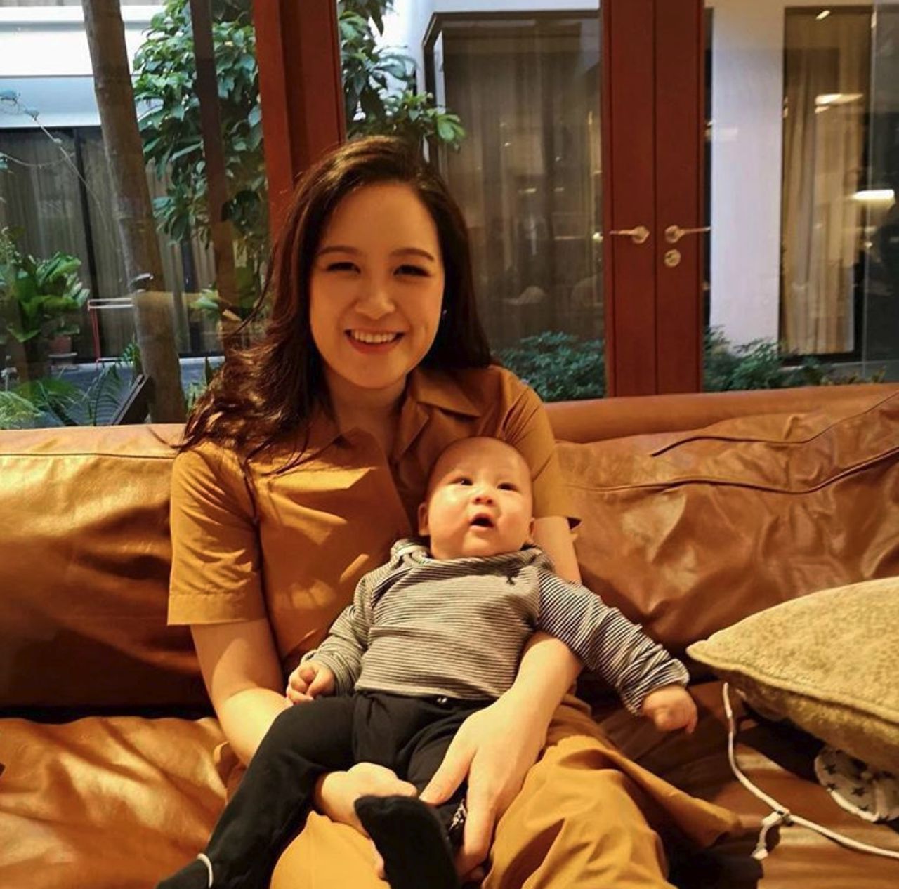 จ๋า กับลูก เลื่อนสถานะมาเป็นคุณแม่ 