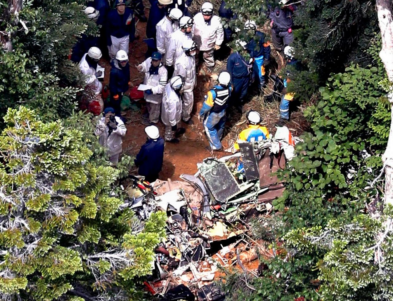 พบซากเฮลิคอปเตอร์