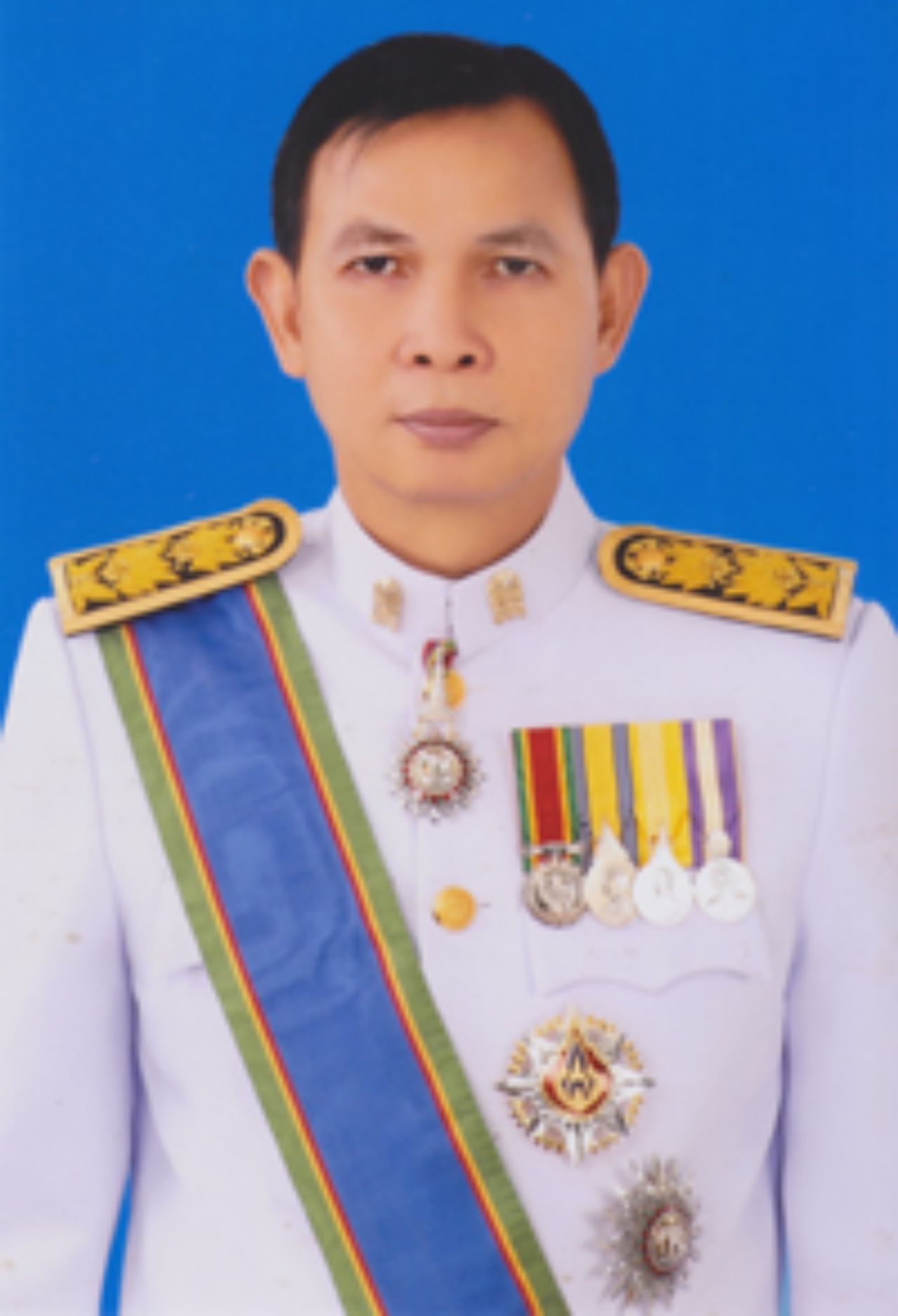 นายพงษ์อนันต์ ธรรมศิริ ผู้อำนวยการโรงเรียนศรีสะเกษวิทยาลัย