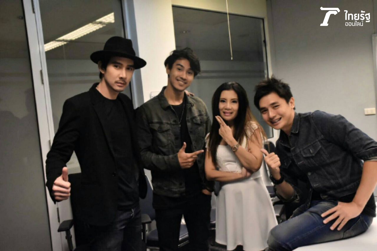 (ซ้ายมือ) กานต์ กานตพนธ์, บอล ศิริโชค แซ่ทั่ง (ขวาสุด) แม้ว นานา