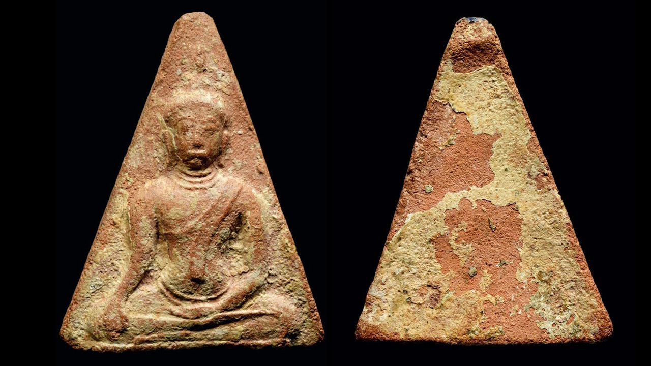 พระนางพญา เสน่ห์จันทร์กรุวัดตาเถรขึงหนังของ สมปองหงษ์ศรีเมือง.