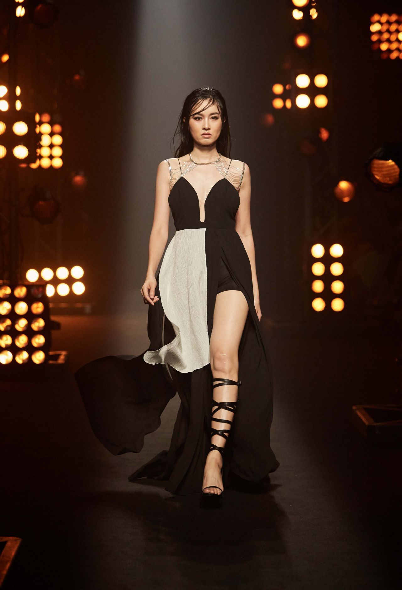 ปอย สวยเซ็กซี่ น่าค้นหา 