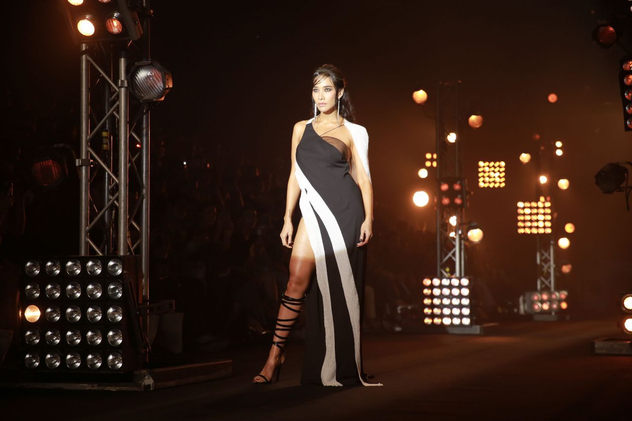 พลอย เฌอมาลย์ เซ็กซี่มากๆ 