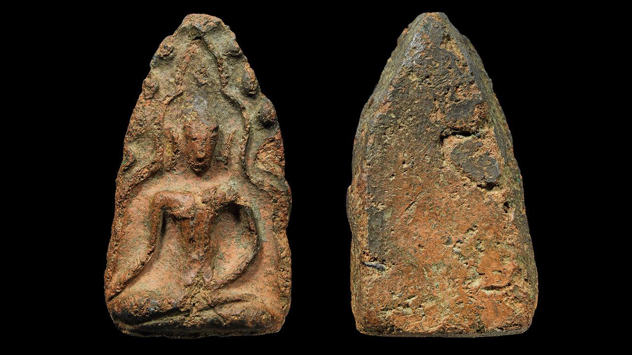 พระขุนแผน บ้านกร่างพิ มพ์หน้าเทวดา ของ อัยการวัชรินทร์ ภาณุรัตน์.