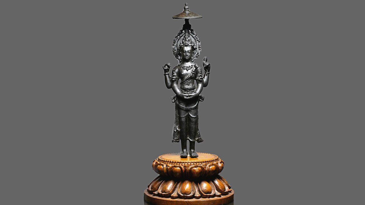 เทวรูปพระโพธิสัตว์ สมัยศรีวิชัย ยืนสูง ๑๖ นิ้ว ของ อิทธิ ชวลิตธำรง.