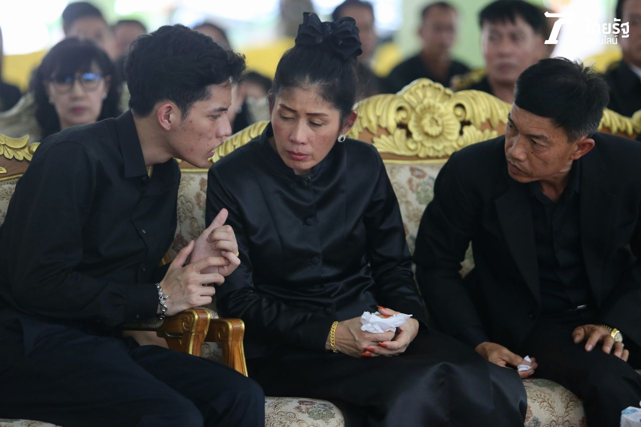 น้องชาย คุณแม่ และคุณพ่อของเก๋ กันยกร