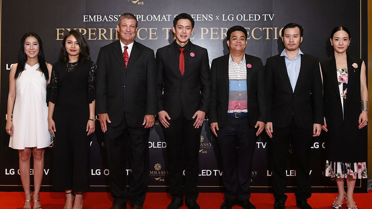 เปิดตัว ไบรอัล ฮอลล์ และ นิพนธ์ วงษ์แสงอรุณศรี จัดงาน “LG OLED TV : Experience The Perfection” เพื่อเปิดตัวแอลจีทีวีในฐานะกลุ่มพันธมิตร โดยมี เนตรชนก มีล้ำ, อำนาจ สิงหจันทร์, และ อรอุมา ดุรงค์เดช มาร่วมงานด้วย ที่เอ็มบาสซี ดิโพลแมทสกรีน วันก่อน.