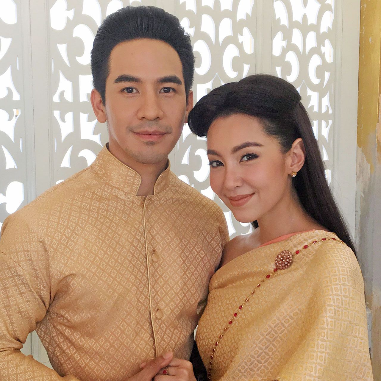 เคลียร์พื้นที่ให้พร้อม เพราะ โป๊ป–ธนวรรธน์ จะควง เบลล่า–ราณี ไปร่วมงานฉลองเปิดตัว ศูนย์การค้าเซ็นทรัลภูเก็ต อย่างเป็นทางการ วันนี้ 17.30 น. ตรงลานเอเทรียม ชั้น 1.