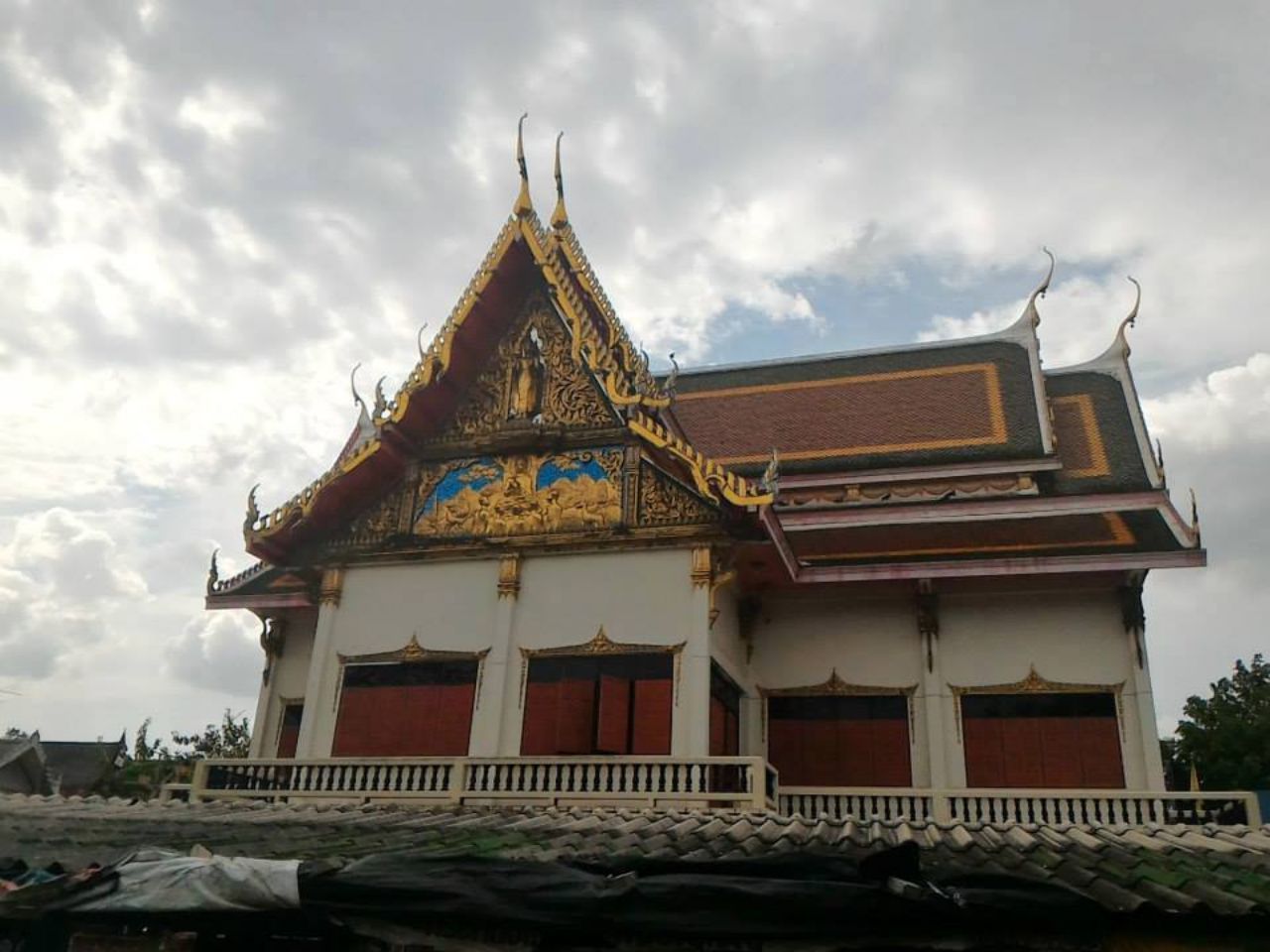 วัดดอนยายหอม