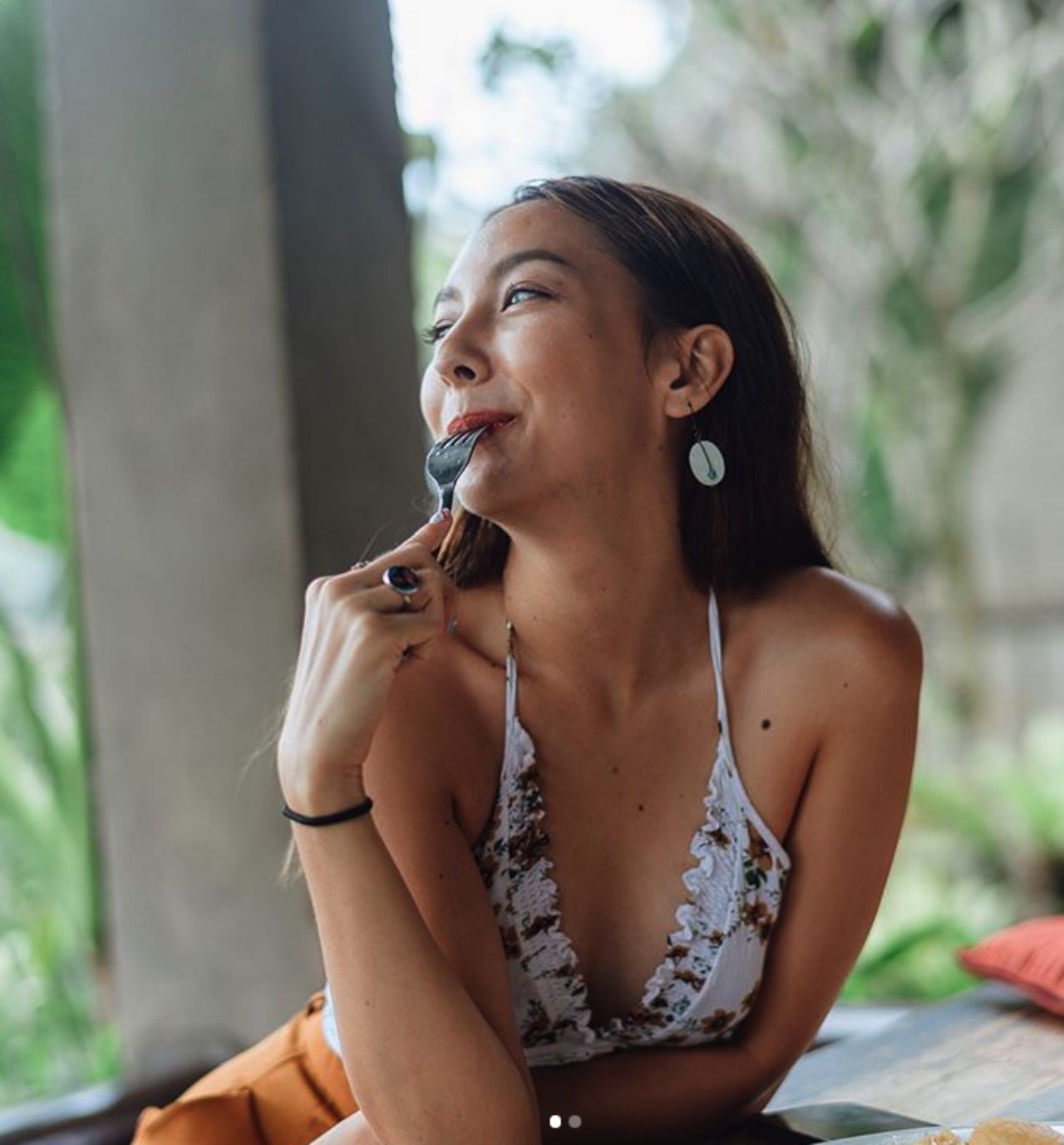 แซ่บนะจ๊ะเนี่ย 