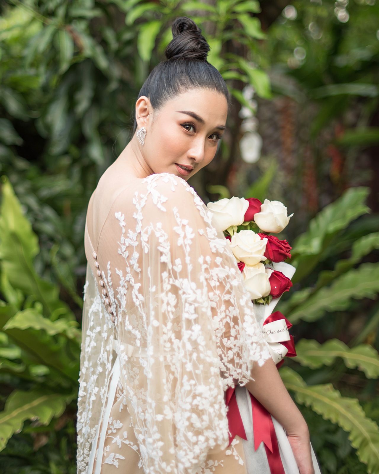 กระติ๊บ ชวัลกร