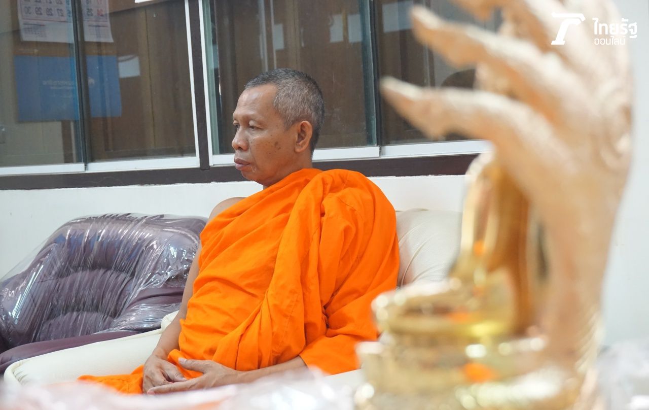 พระครูศรีนนทวัฒน์ เจ้าอาวาสวัดบางแพรกใต้