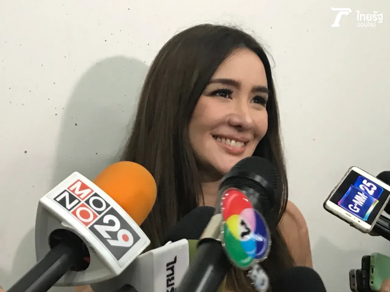 เอาละสิ! นิโคล ขอแจ้งให้ทราบ ศรราม ไปคบ น้ำฝน ทวีพร ตอนยังไม่เลิกกัน!