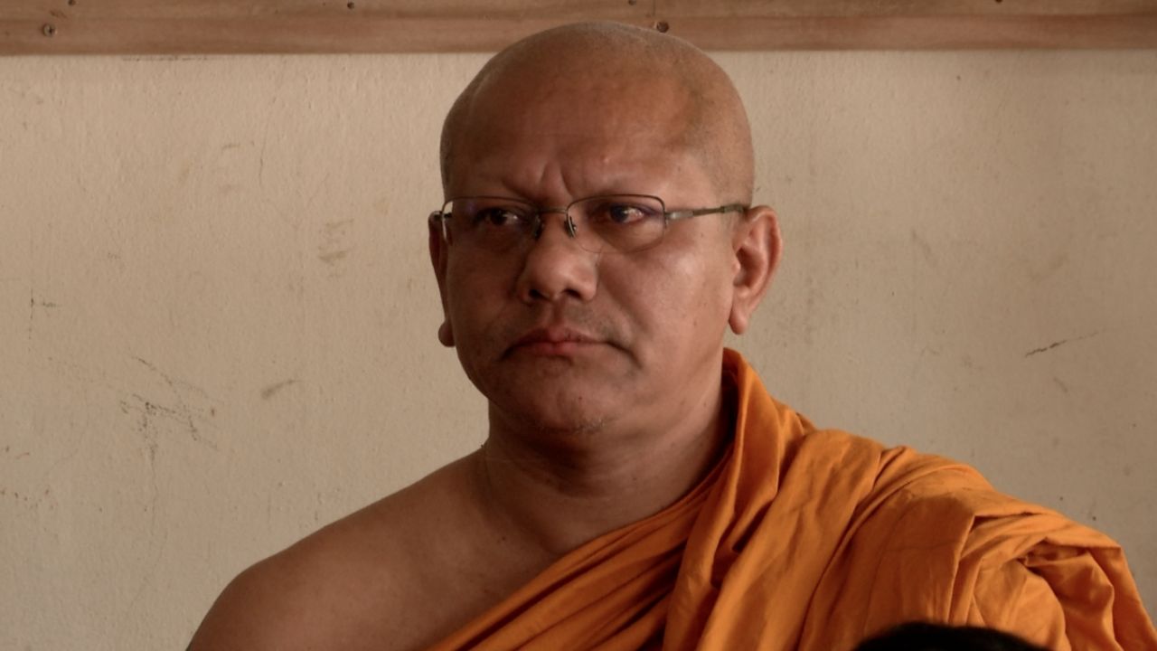 พระครูรัตนสิกขการ เจ้าอาวาสวัดในเตา