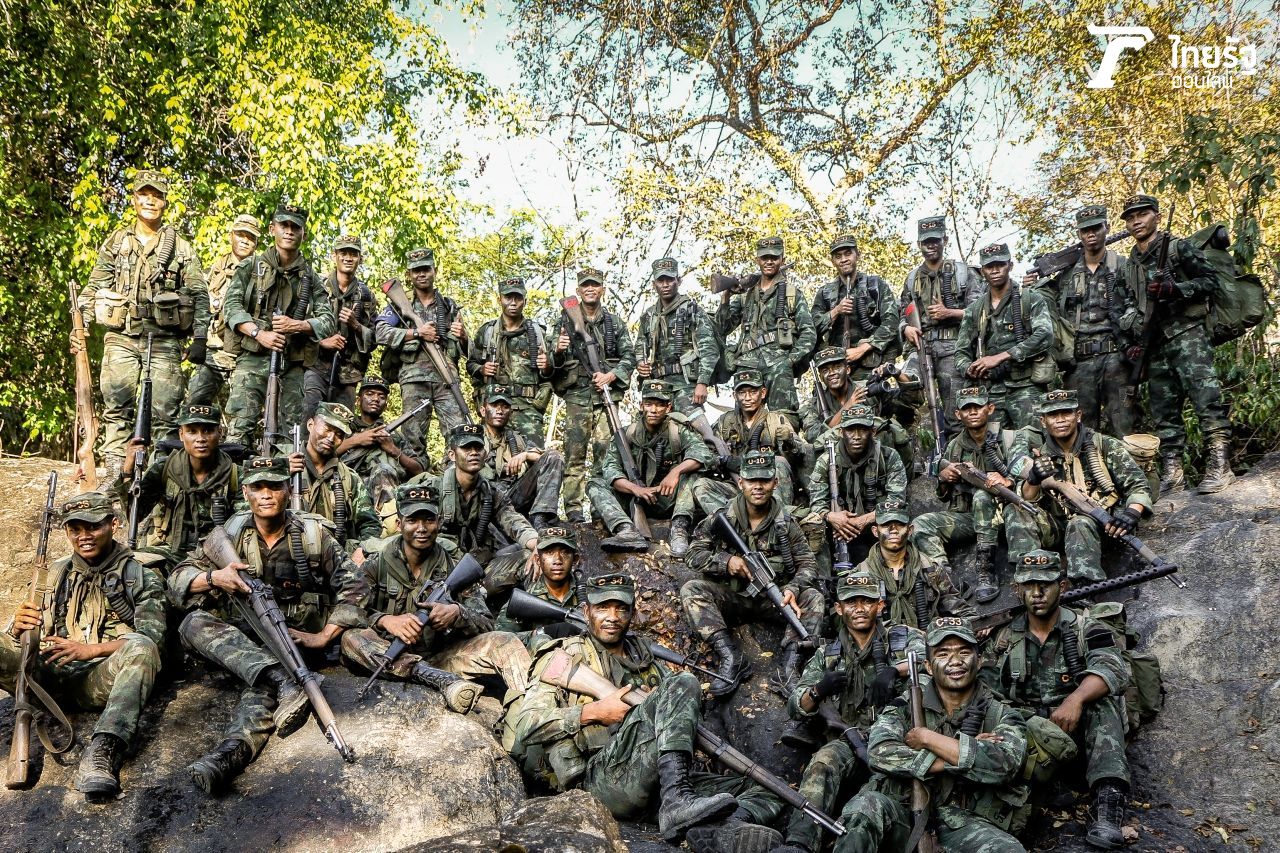 ภาพหมู่ทีม Charlie