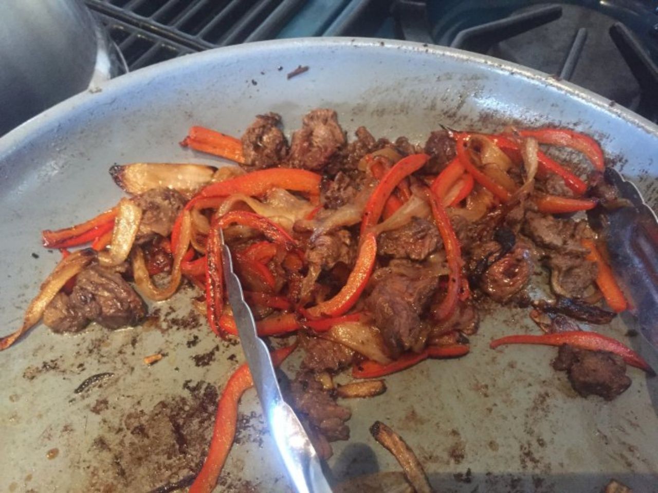 เนื้อผัดที่ชายคนนี้อ้างว่าทำมาจากเนื้อขาของเขา