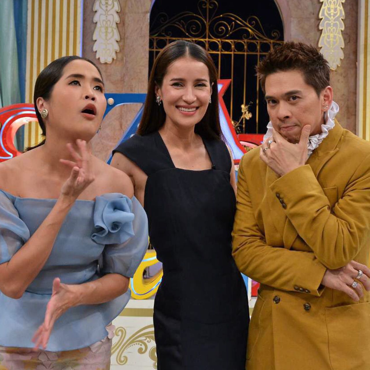 อ้นศรี กับ เอกกี้ อัดอั้นที่ถูกกักตัวไว้เซอร์ไพรส์ แอน ทองประสม เลยเม้าท์แหลกยันเรต 18+ ไม่รู้จะออกอากาศได้แค่ไหน?? ต้องรอดูใน “3 แซบ” อาทิตย์นี้.
