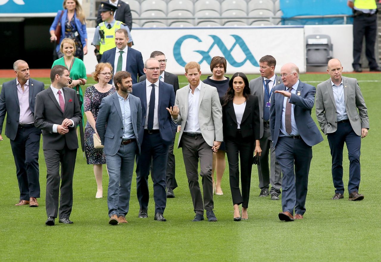 เจ้าชายแฮร์รี่และเมแกน เสด็จไปยัง Croke Park ของ สมาคมฟุตบอล Gaelic ในกรุงดับบลิน เมื่อ 11ก.ค.