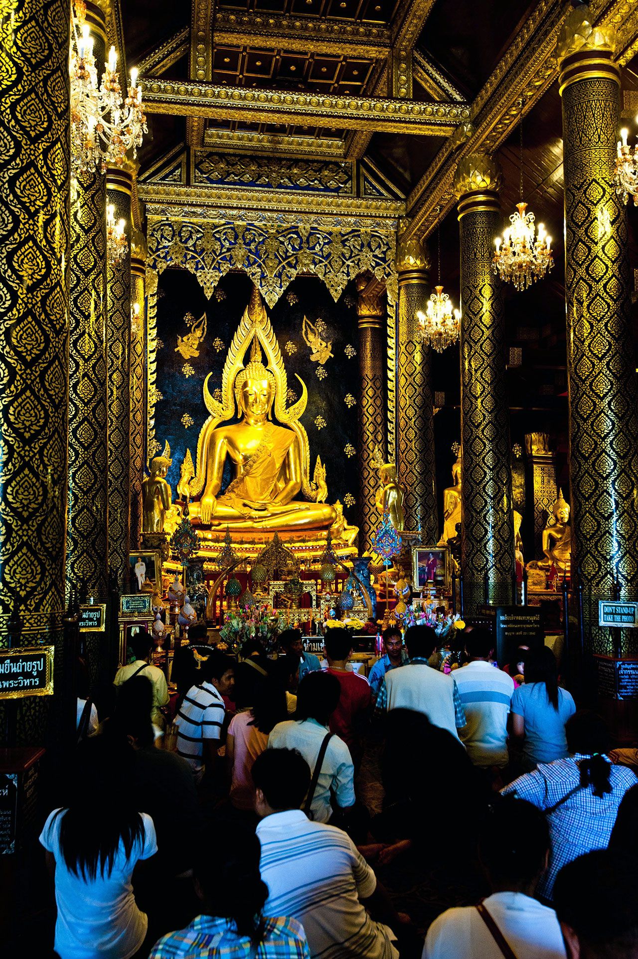 พระพุทธชินราช พระพุทธรูปที่สวยที่สุดในประเทศไทย.