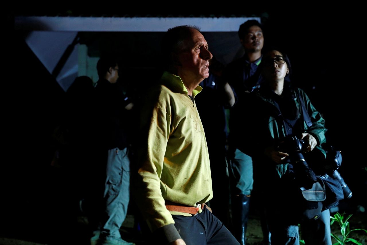 เวิร์น อันสเวิร์ธ นักสำรวจถ้ำชาวอังกฤษ ที่มาร่วมค้นหา 13 ชีวิตติดถ้ำหลวงตั้งแต่ต้น