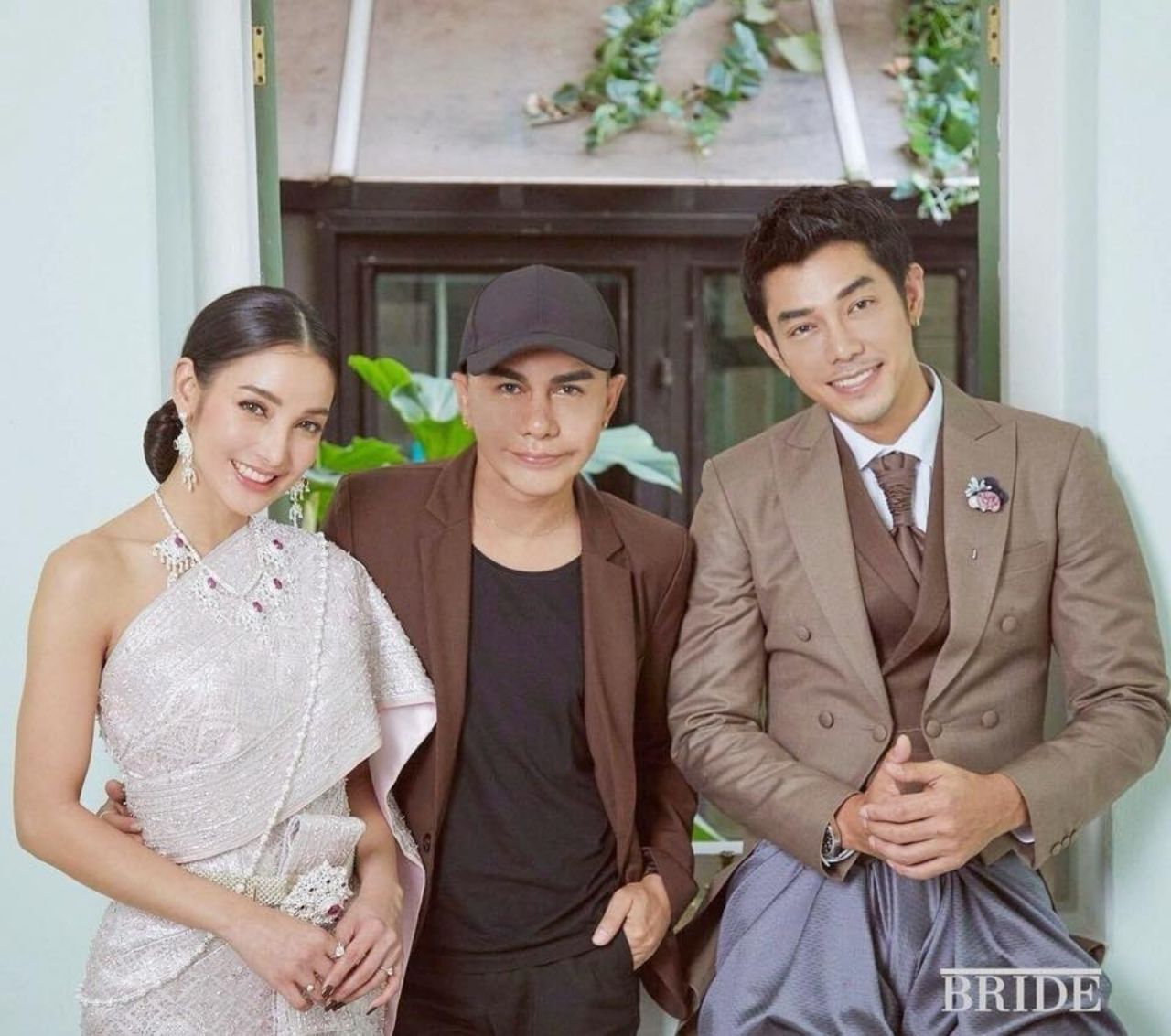(คนกลาง) น็อต กฤติน บรรณาธิการนิตยสารไบรด์ Bride