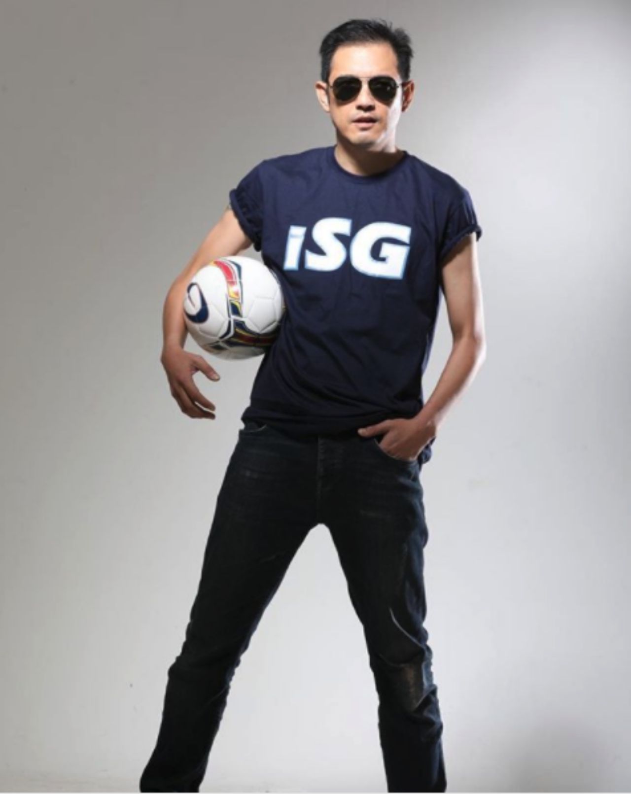 หนุ่ม ศรราม