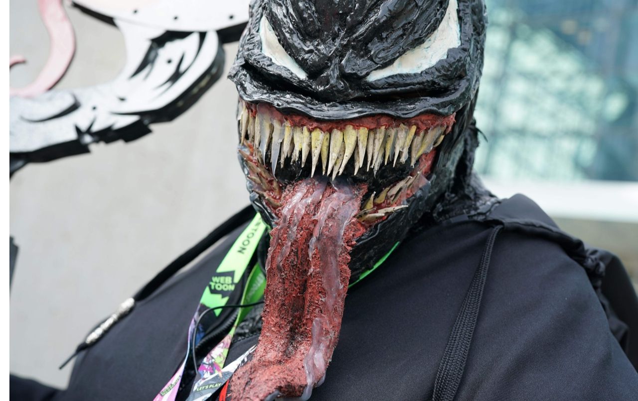 ไอ้เวน่อม พร้อมงาบพร้อมเลีย!!! 